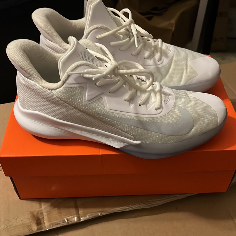 Nike Men’s Air Precision 1